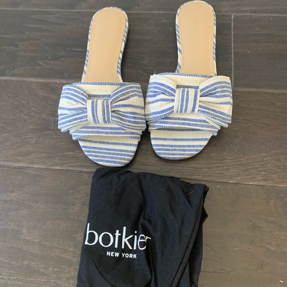 Botkier Shoes - Botkier Marilyn Printed Bow Slide Sandal Size 7